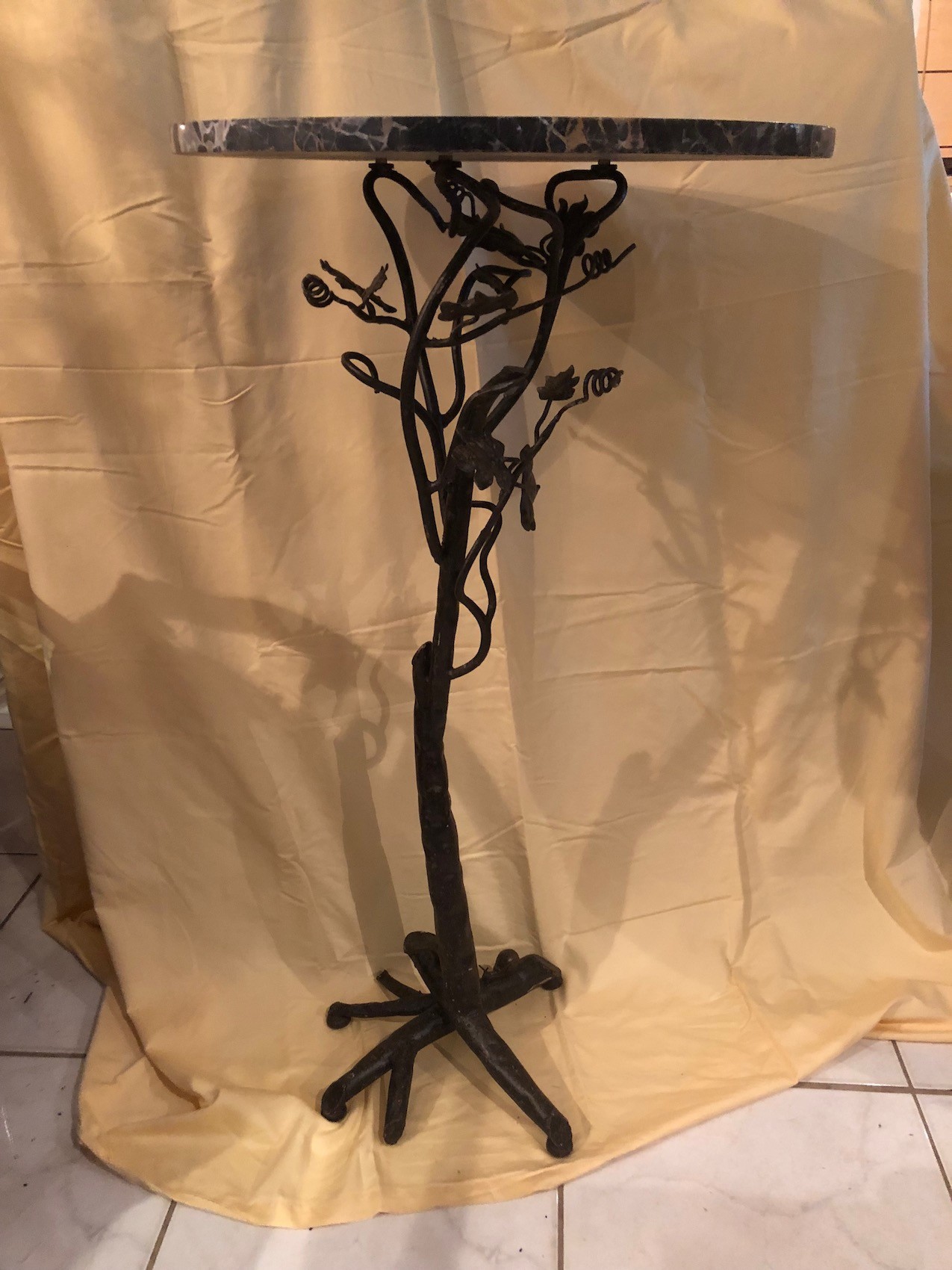 Alberto Giacometti style pedestal table
